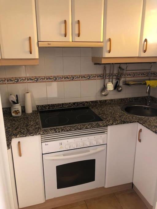 Piso Amplio Y Luminoso En Rincon De Loix. Apartamento *
