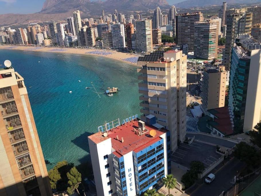 Piso Amplio Y Luminoso En Rincon De Loix. Apartamento Benidorm